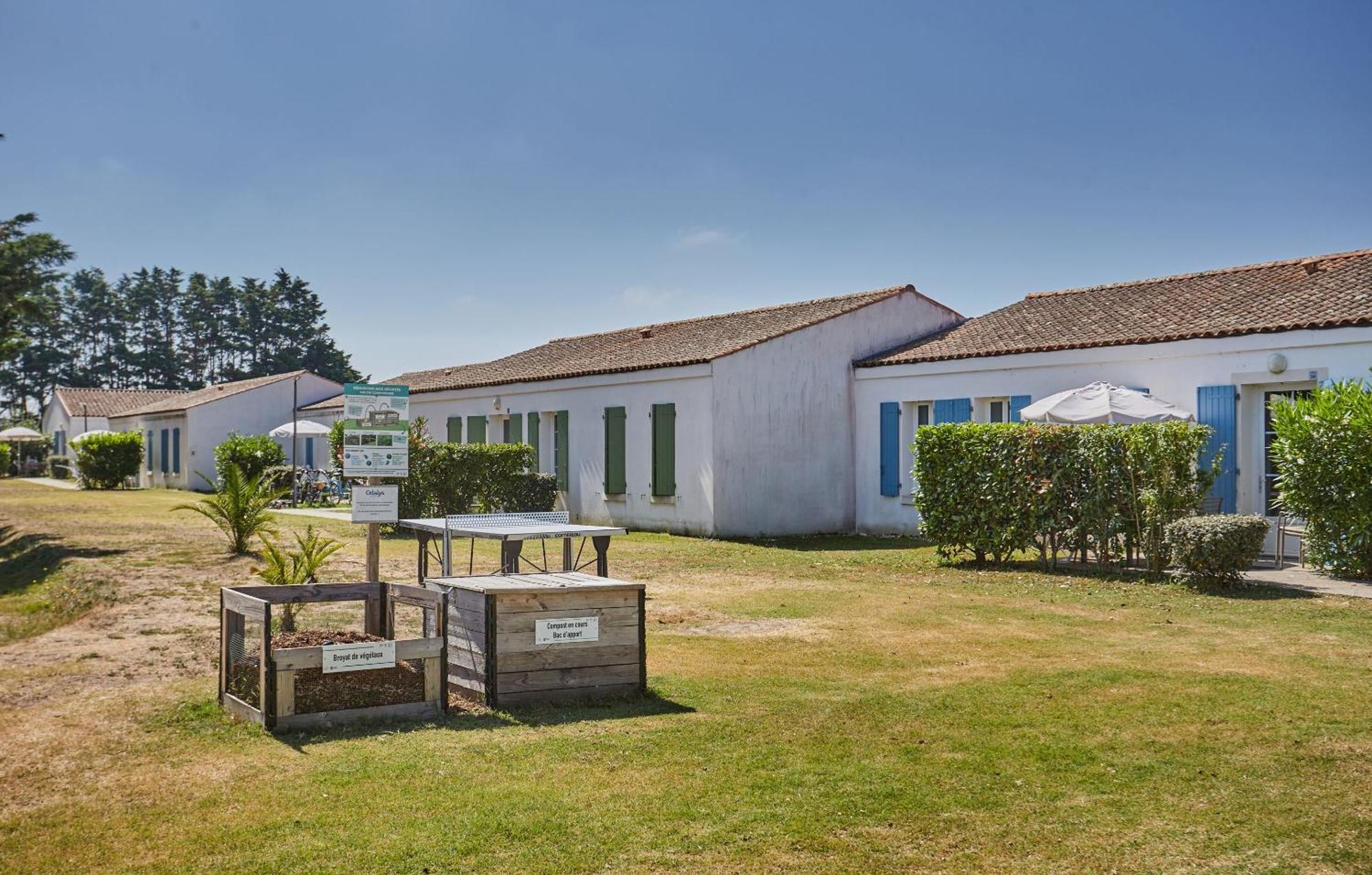Residence Odalys Terre Marine Saint-Pierre-d'Oleron Exterior foto