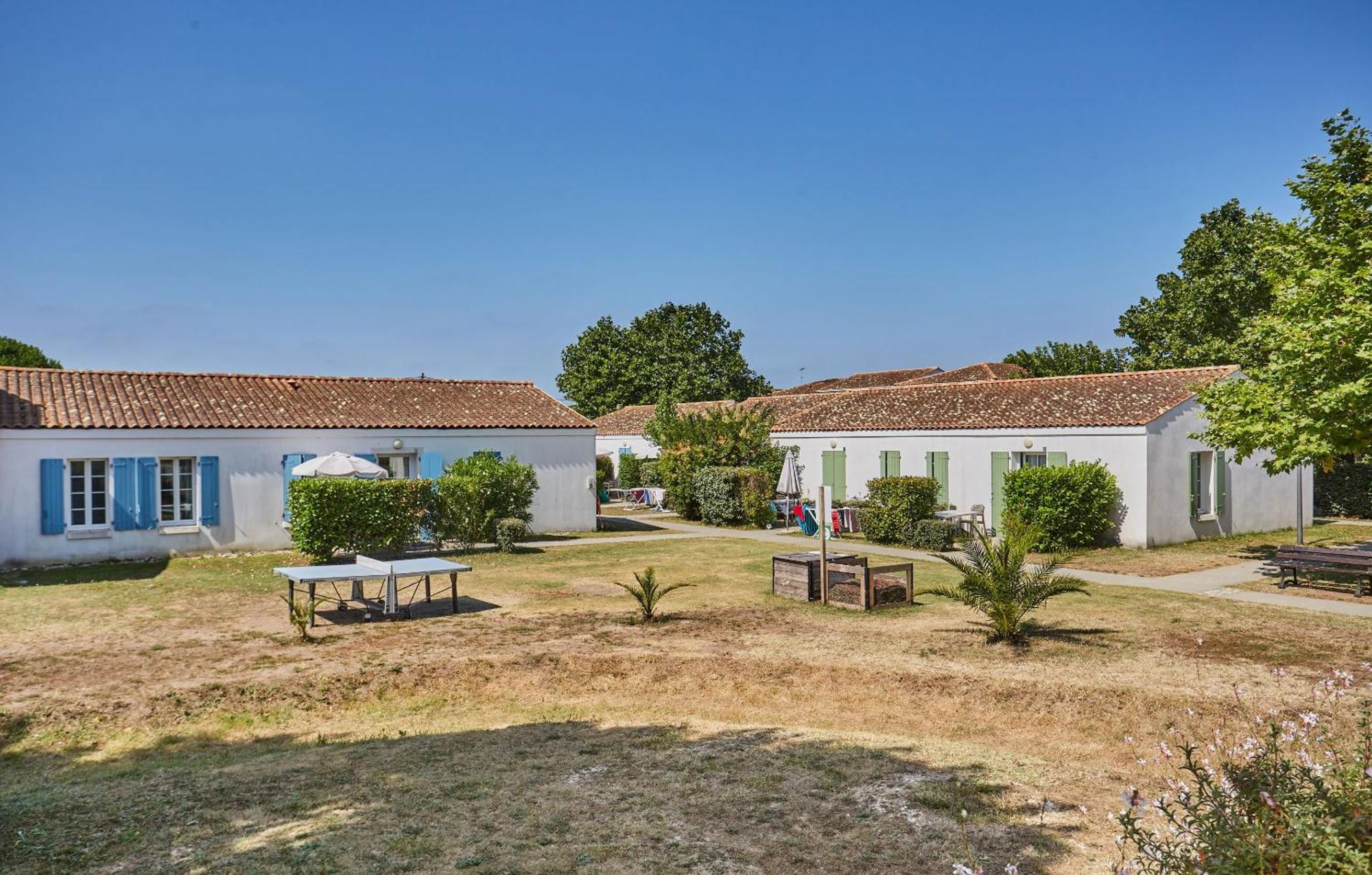 Residence Odalys Terre Marine Saint-Pierre-d'Oleron Exterior foto
